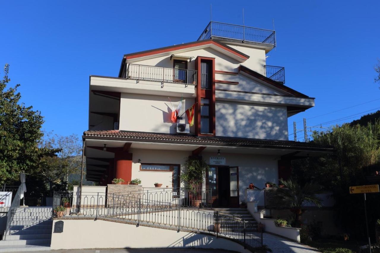 Hotel Ristorante Villa Pegaso San Pietro Infine Екстериор снимка